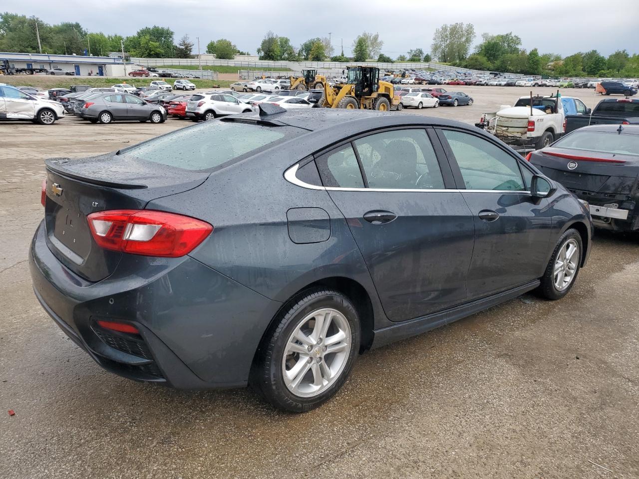 2017 CHEVROLET CRUZE LT - Image 3