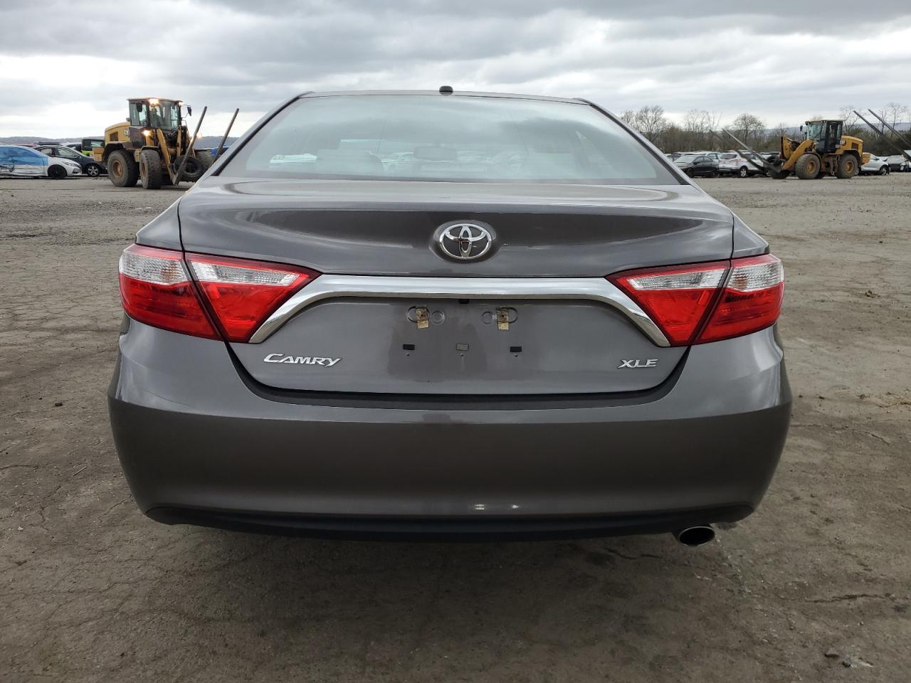 2016 TOYOTA CAMRY LE - Фото 6