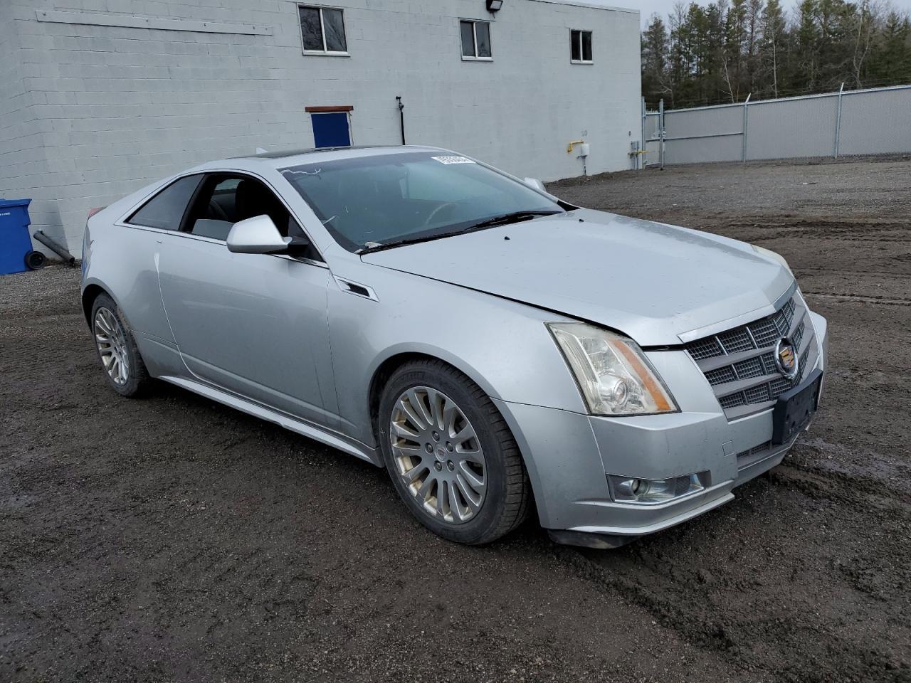 2011 CADILLAC CTS PREMIU - Image 4