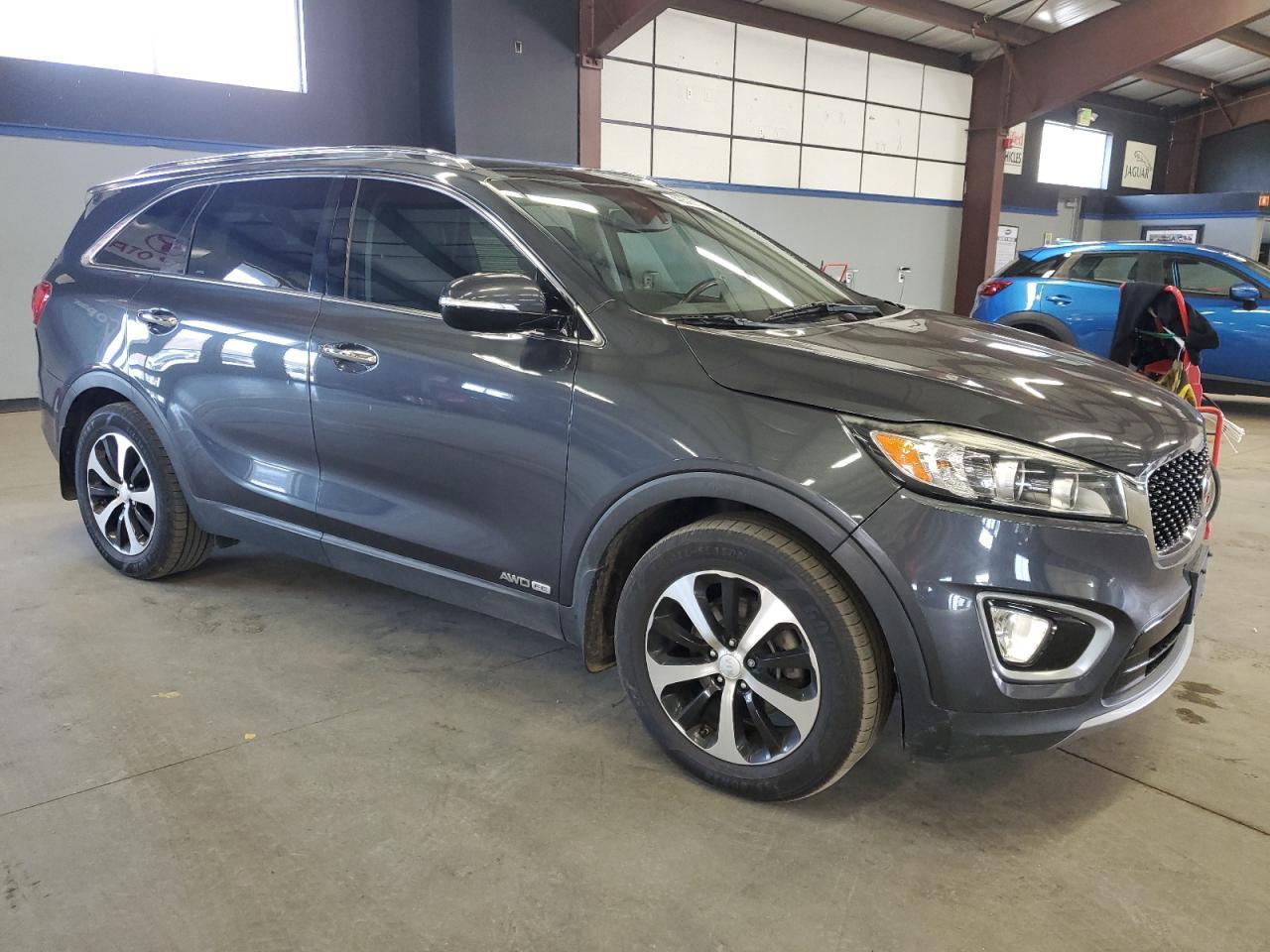 2016 KIA SORENTO EX - Image 4