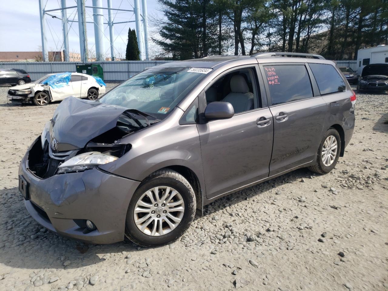 2011 TOYOTA SIENNA XLE car image