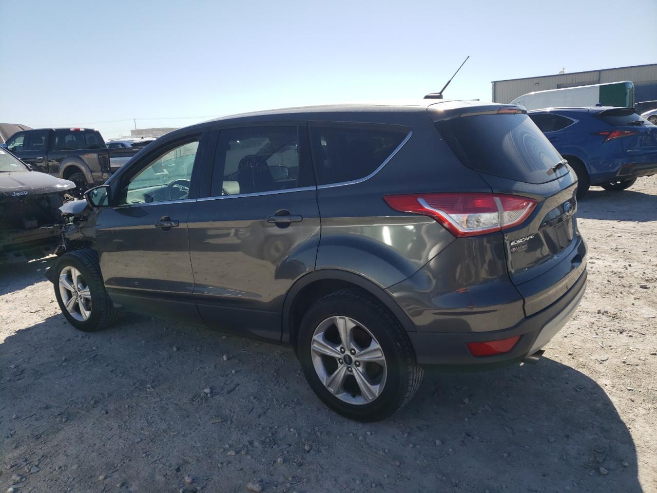 2015 FORD ESCAPE SE - Image 2