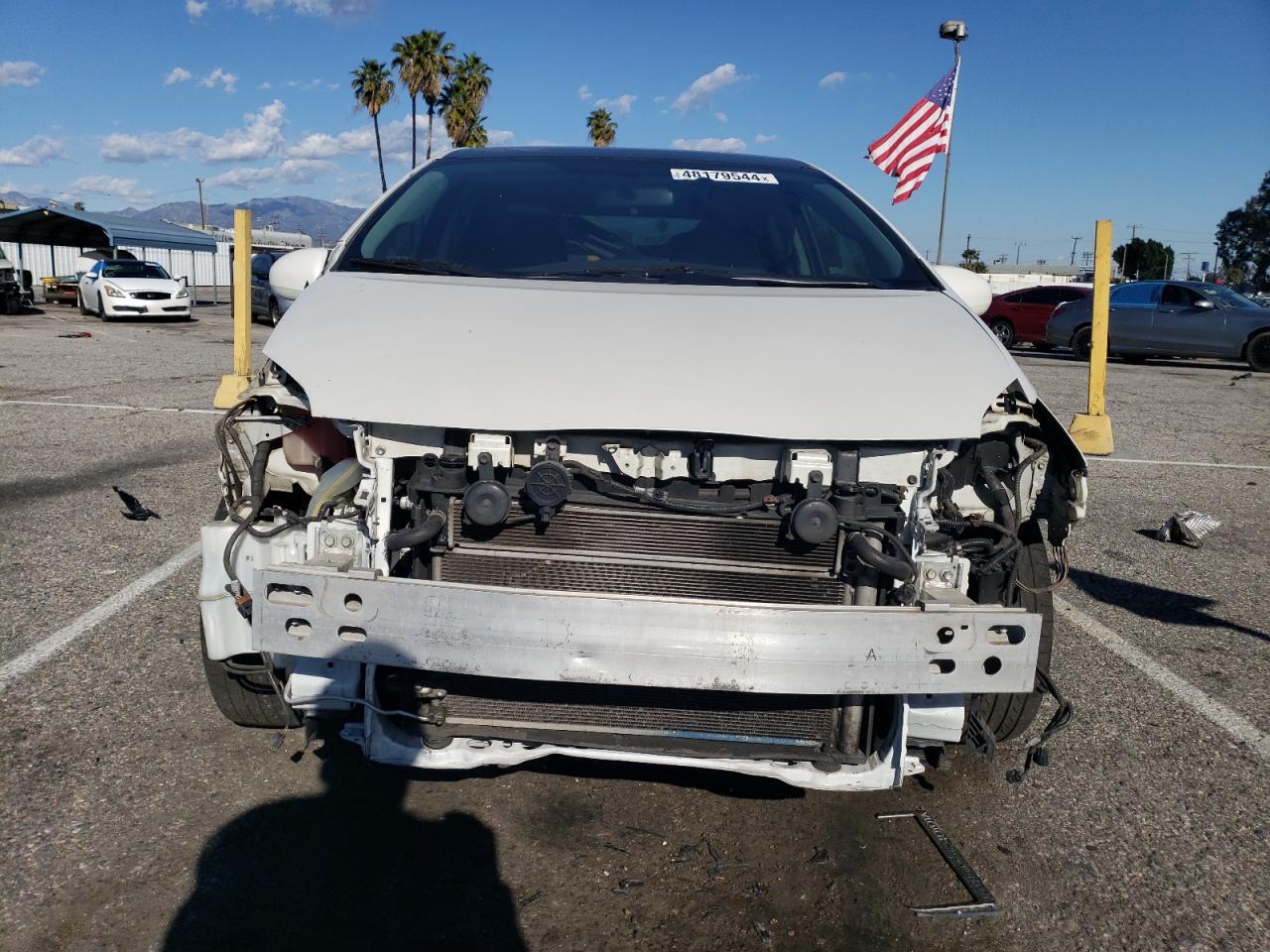 2015 TOYOTA PRIUS - Image 5