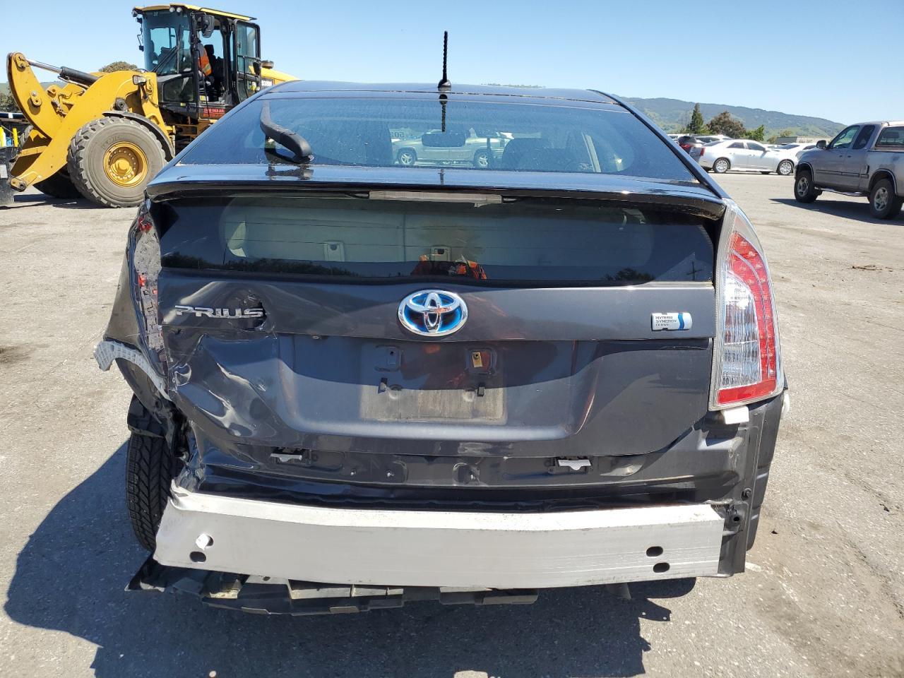 2015 TOYOTA PRIUS - Image 6