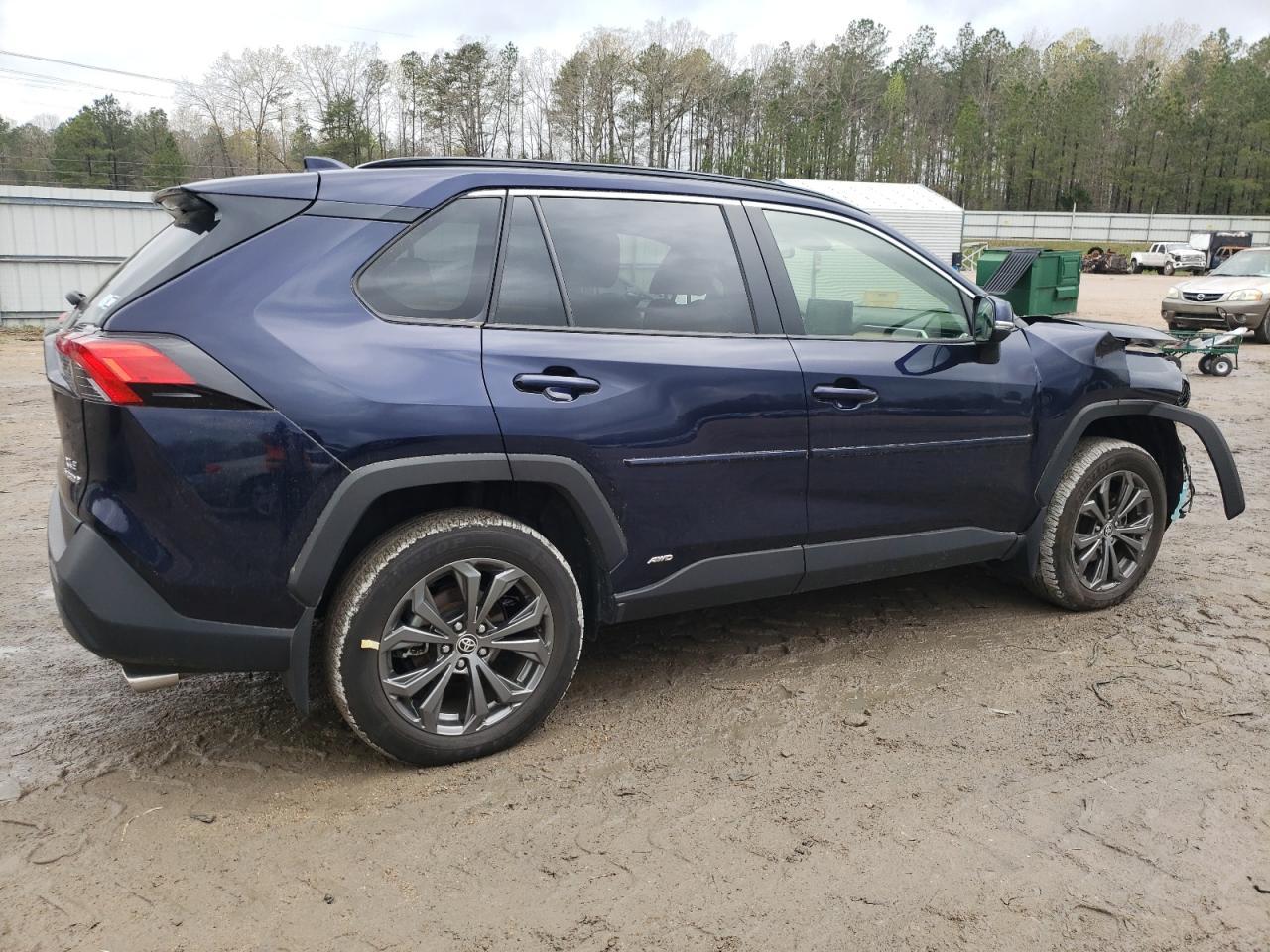 2022 TOYOTA RAV4 XLE P - Image 3