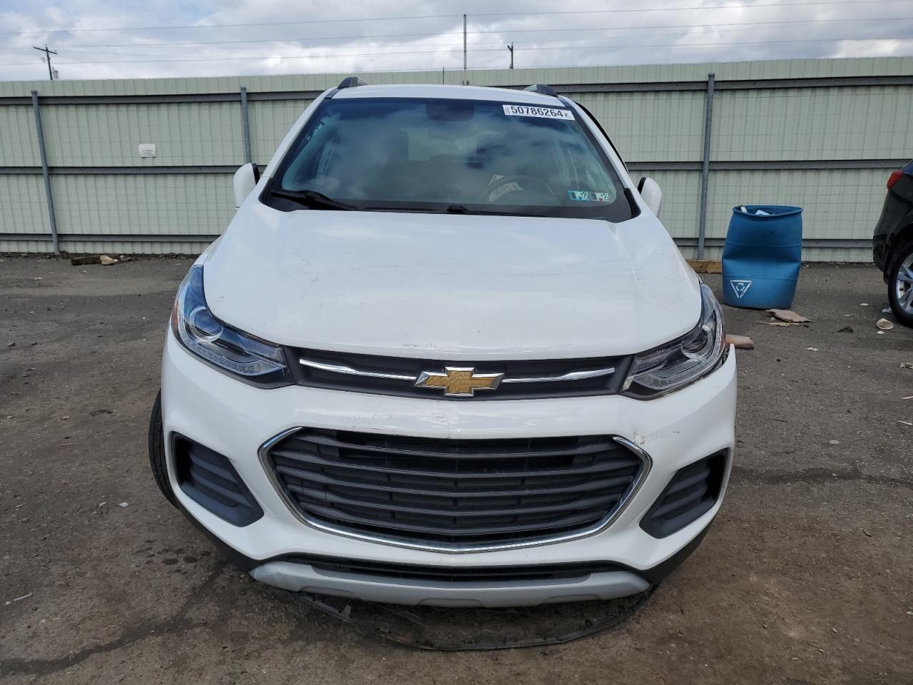 2018 CHEVROLET TRAX 1LT - Image 5