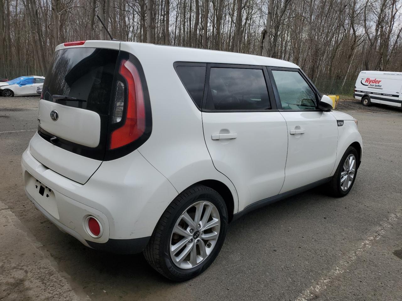 2017 KIA SOUL + - Фото 3