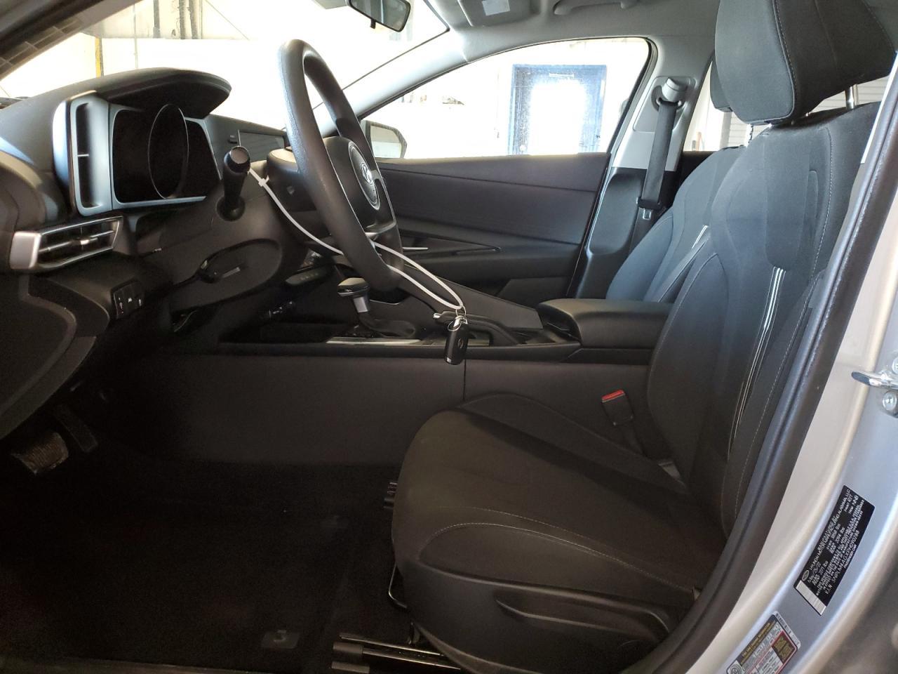 2023 HYUNDAI ELANTRA SE - Image 7
