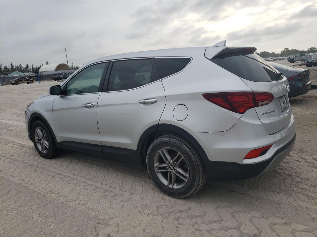 2017 HYUNDAI SANTA FE S - Image 2