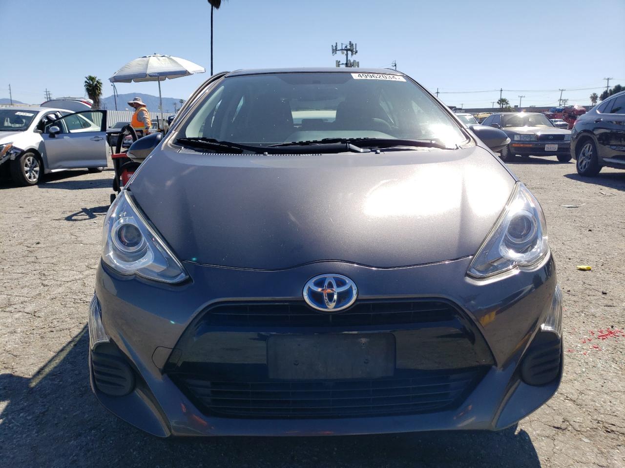 2016 TOYOTA PRIUS C - Фото 5
