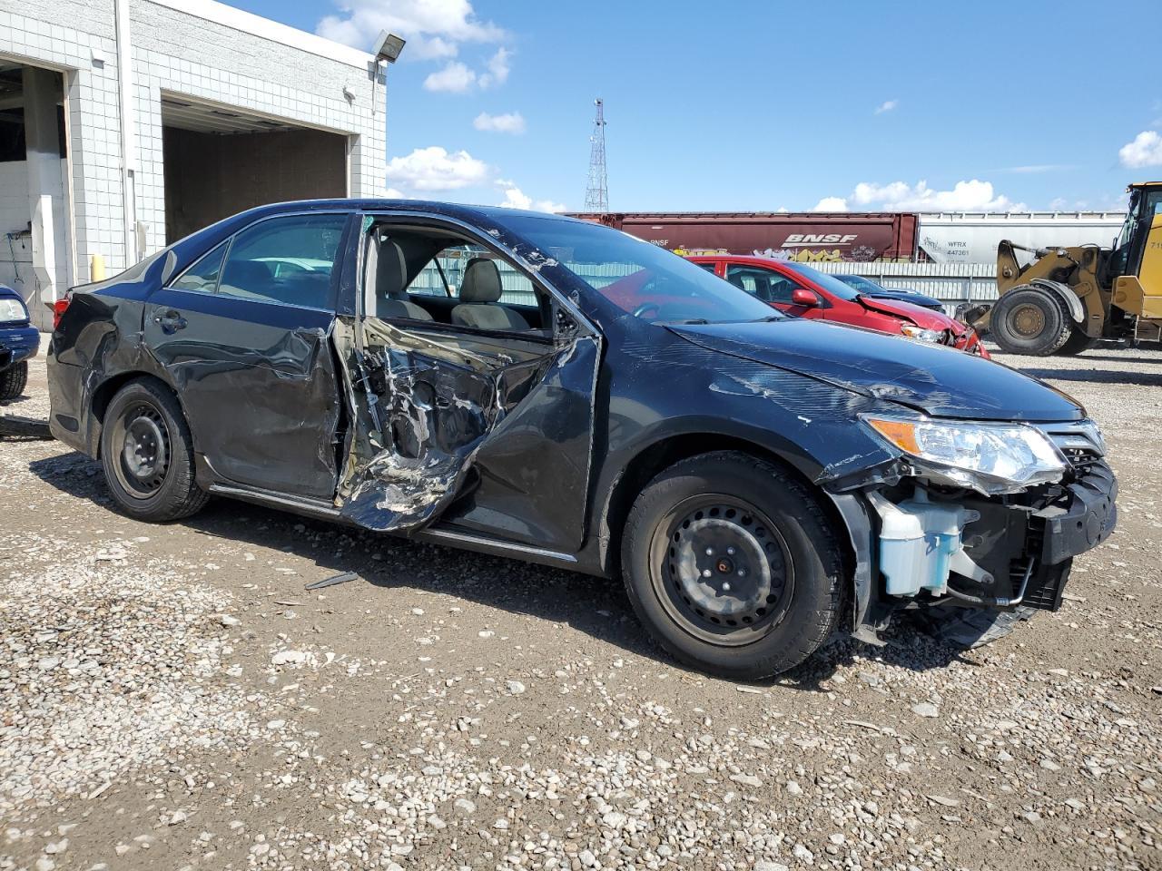 2014 TOYOTA CAMRY L - Image 4