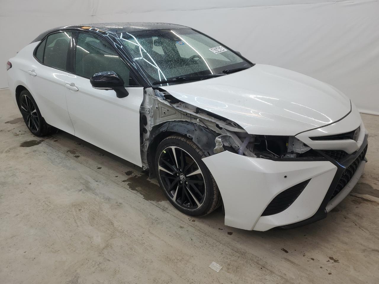 2018 TOYOTA CAMRY XSE - Image 4