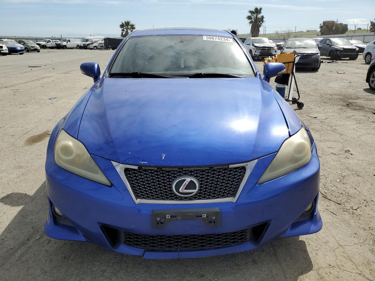 2011 LEXUS IS 250 - Image 5