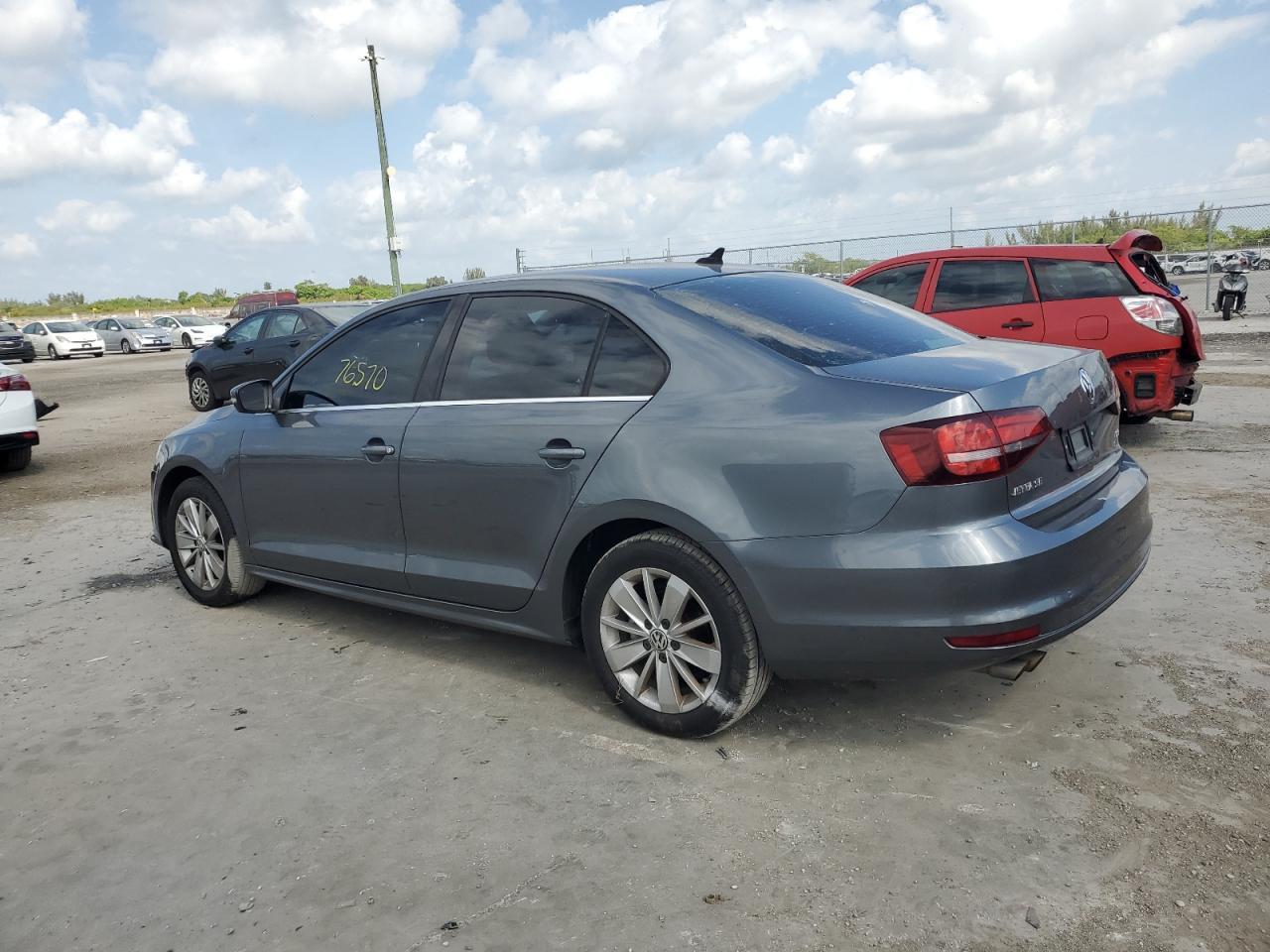 2016 VOLKSWAGEN JETTA SE - Image 2