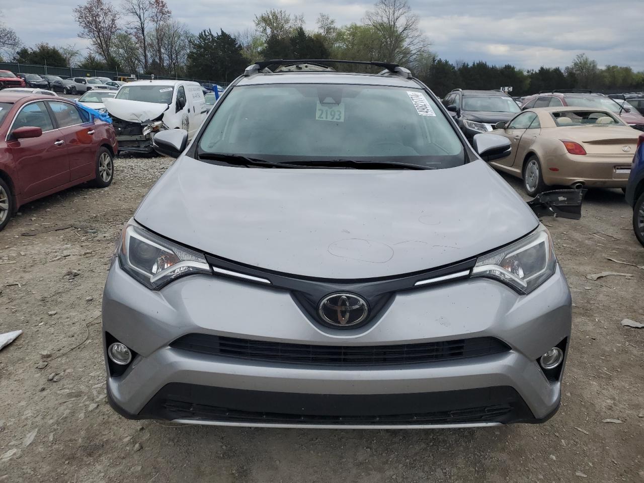 2017 TOYOTA RAV4 XLE - Фото 5