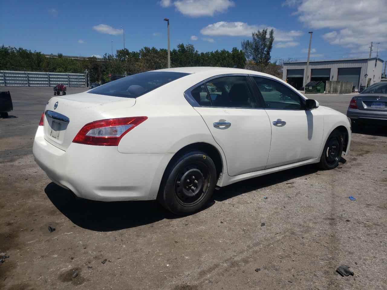 2011 NISSAN MAXIMA S - Image 3