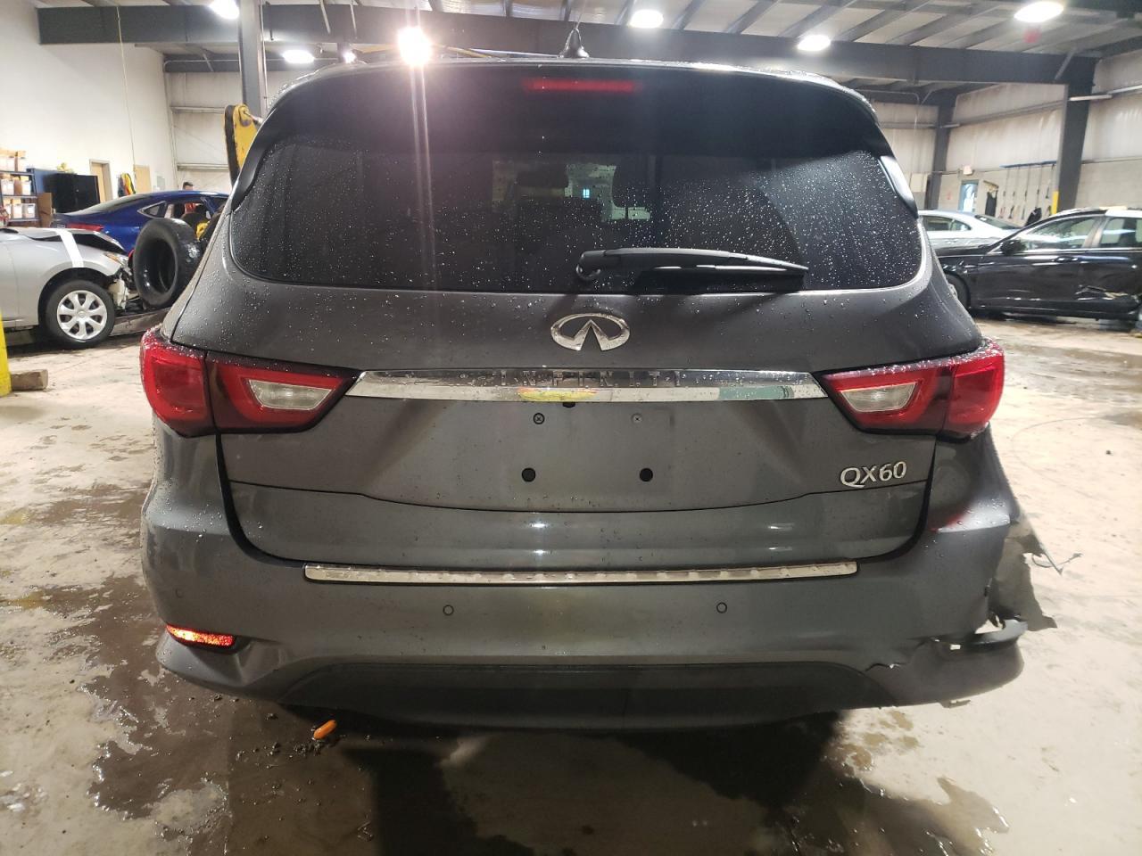 2017 INFINITI QX60 - Image 6