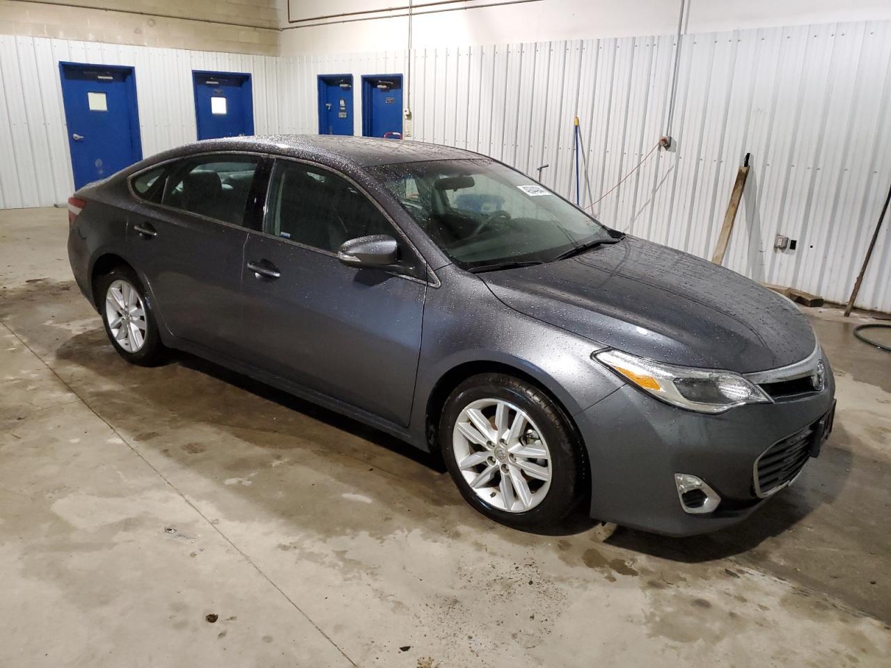 2015 TOYOTA AVALON XLE - Image 4