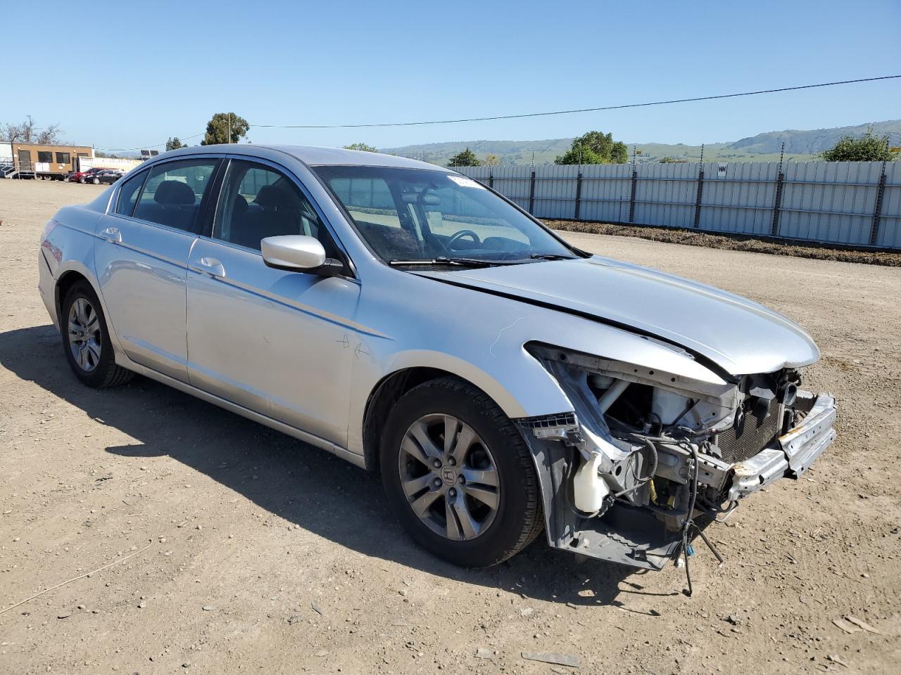 2011 HONDA ACCORD LXP - Image 4