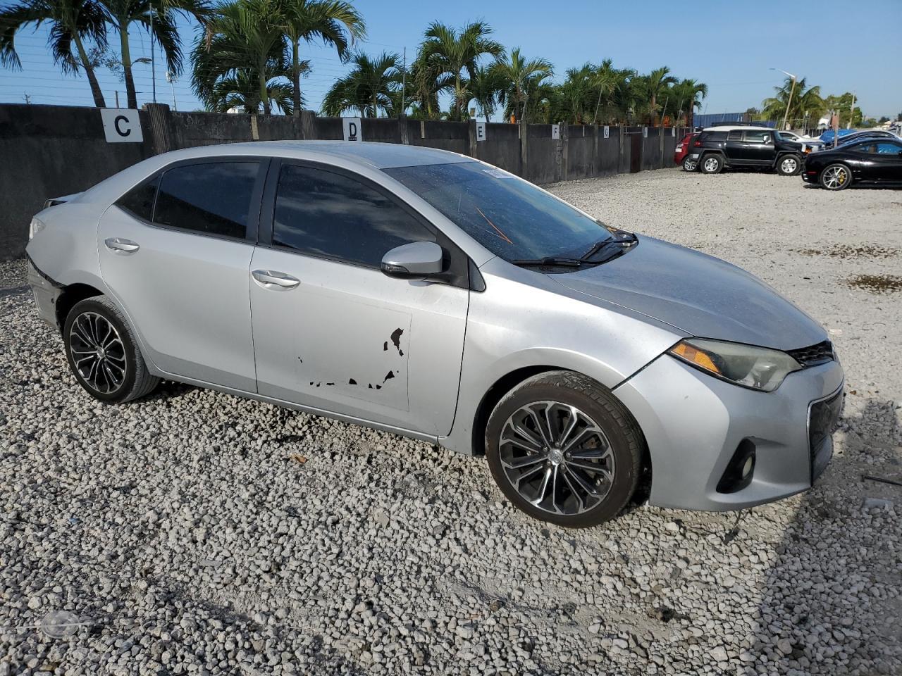 2015 TOYOTA COROLLA L - Image 4