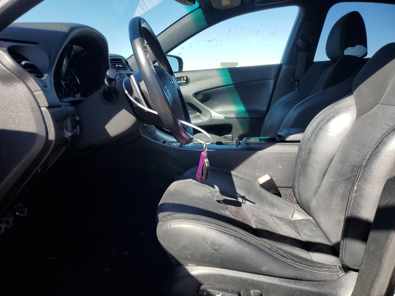 2011 LEXUS IS 250 - Фото 7