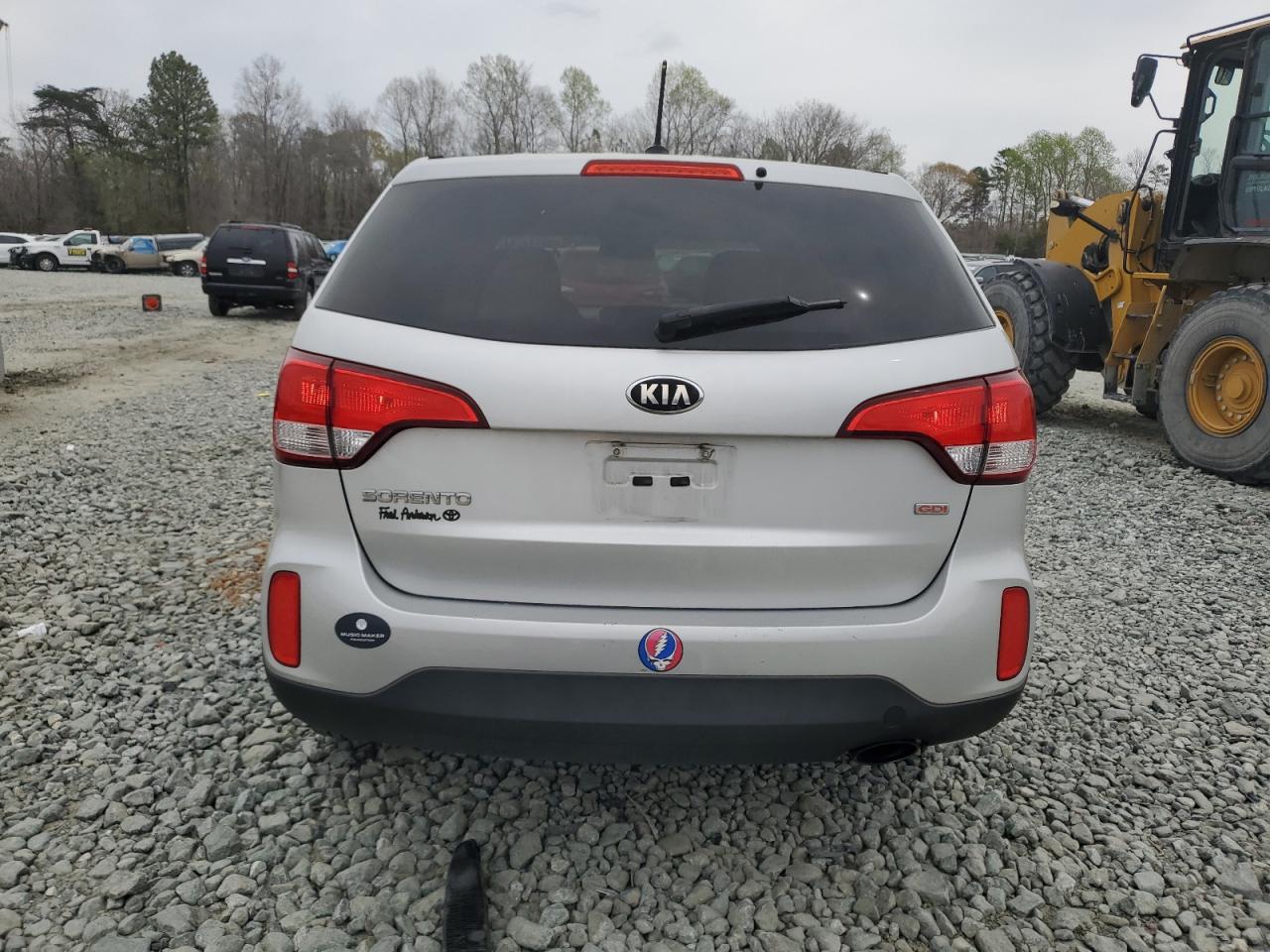 2015 KIA SORENTO LX - Image 6
