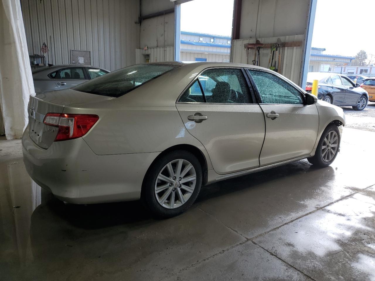 2014 TOYOTA CAMRY L - Image 3