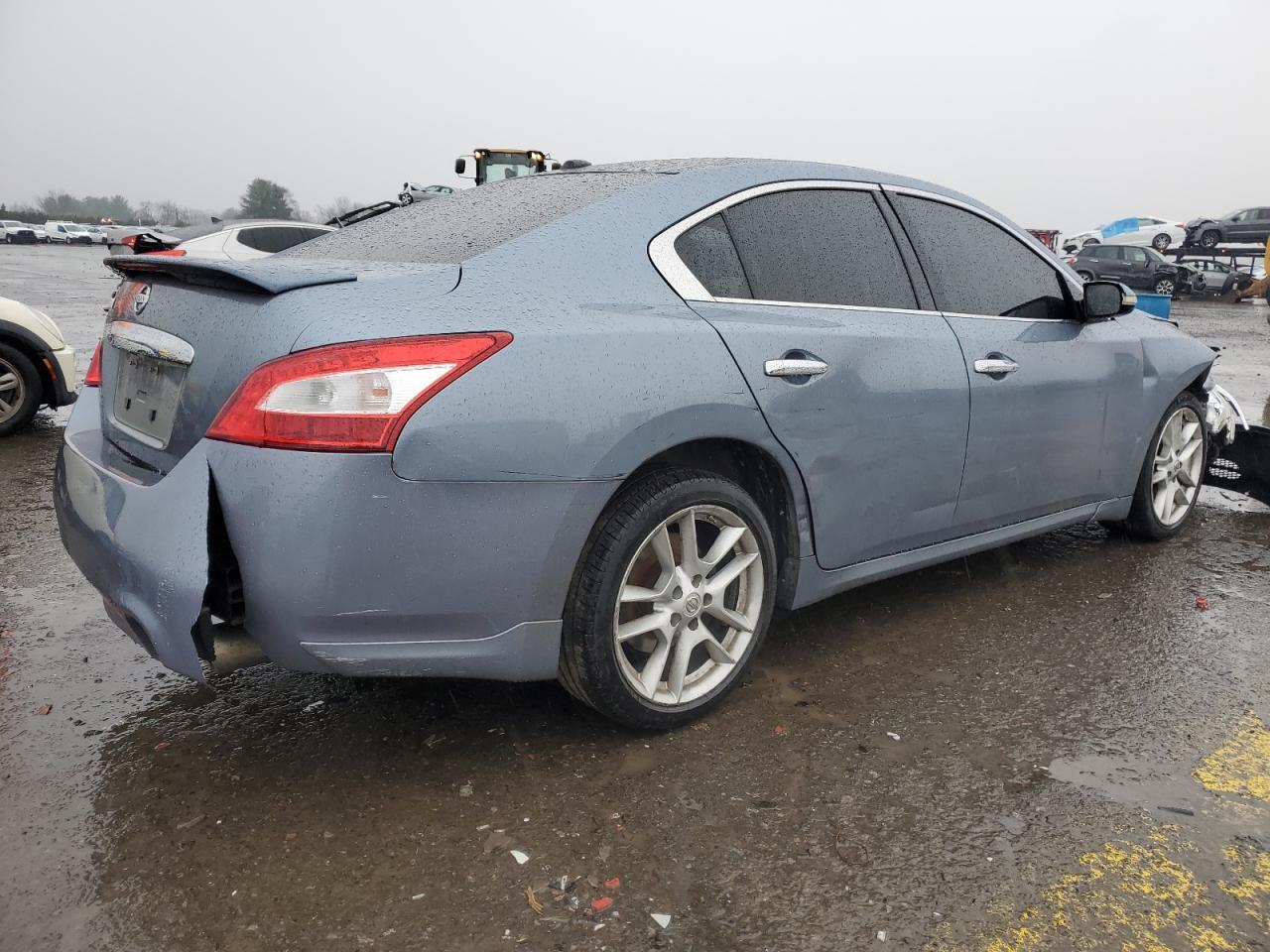 2011 NISSAN MAXIMA S - Фото 3