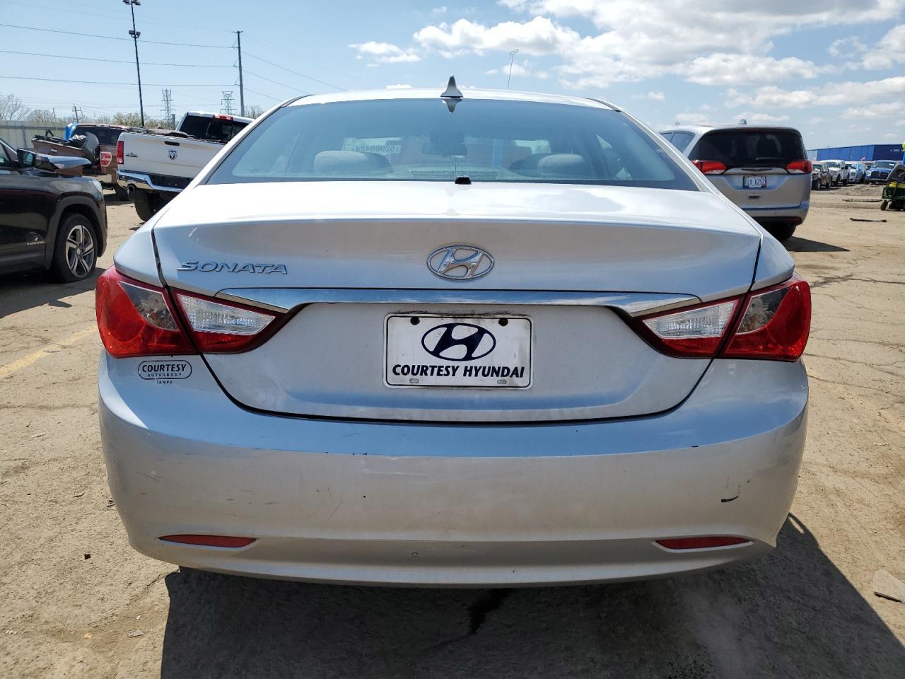 2011 HYUNDAI SONATA GLS - Фото 6