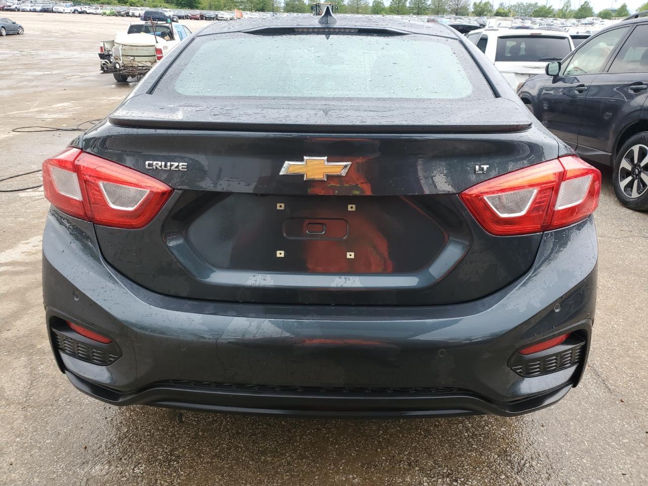 2017 CHEVROLET CRUZE LT - Image 6