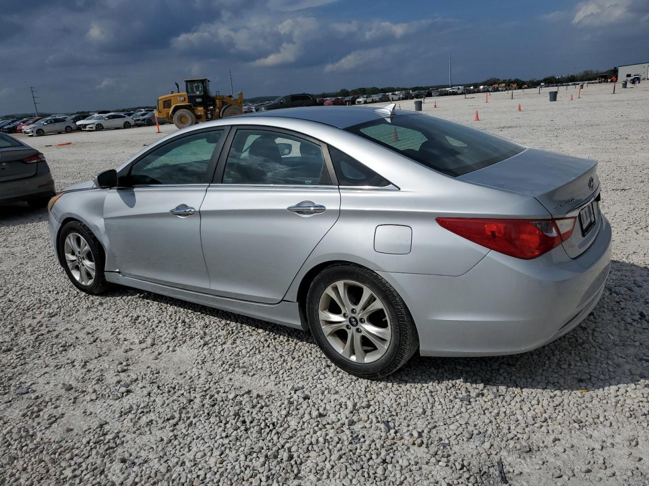 2011 HYUNDAI SONATA SE - Image 2