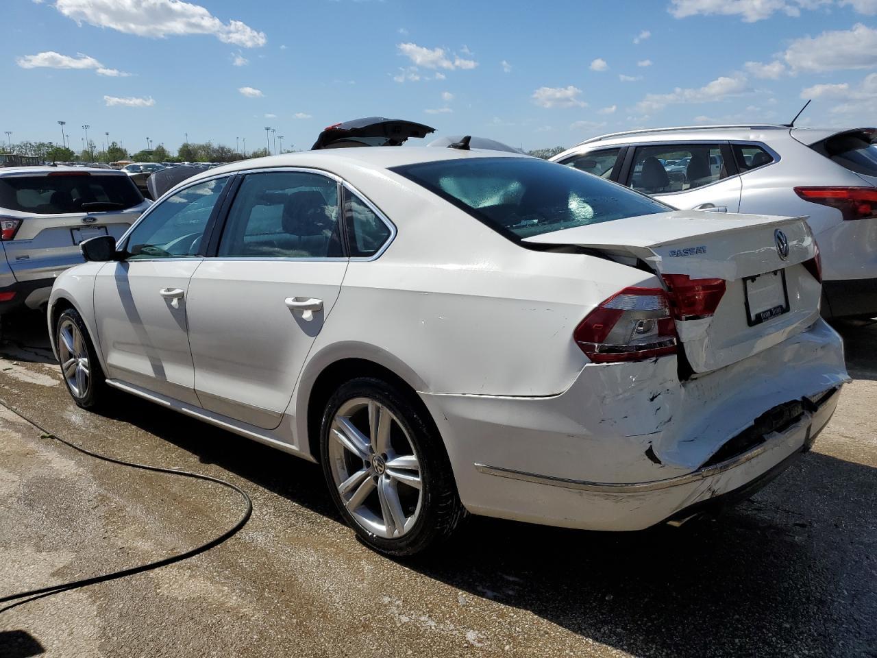 2014 VOLKSWAGEN PASSAT SE - Фото 2