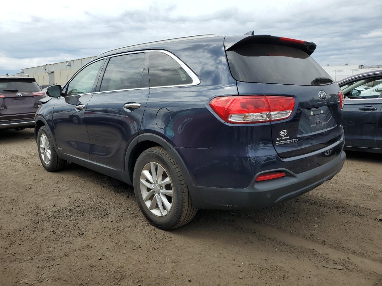 2017 KIA SORENTO LX - Фото 2