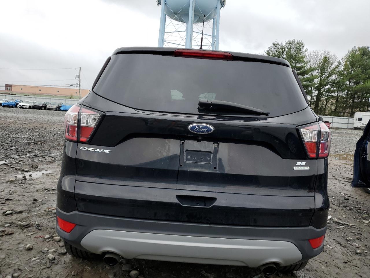 2017 FORD ESCAPE SE - Image 6