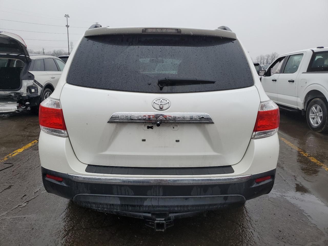 2011 TOYOTA HIGHLANDER - Image 6