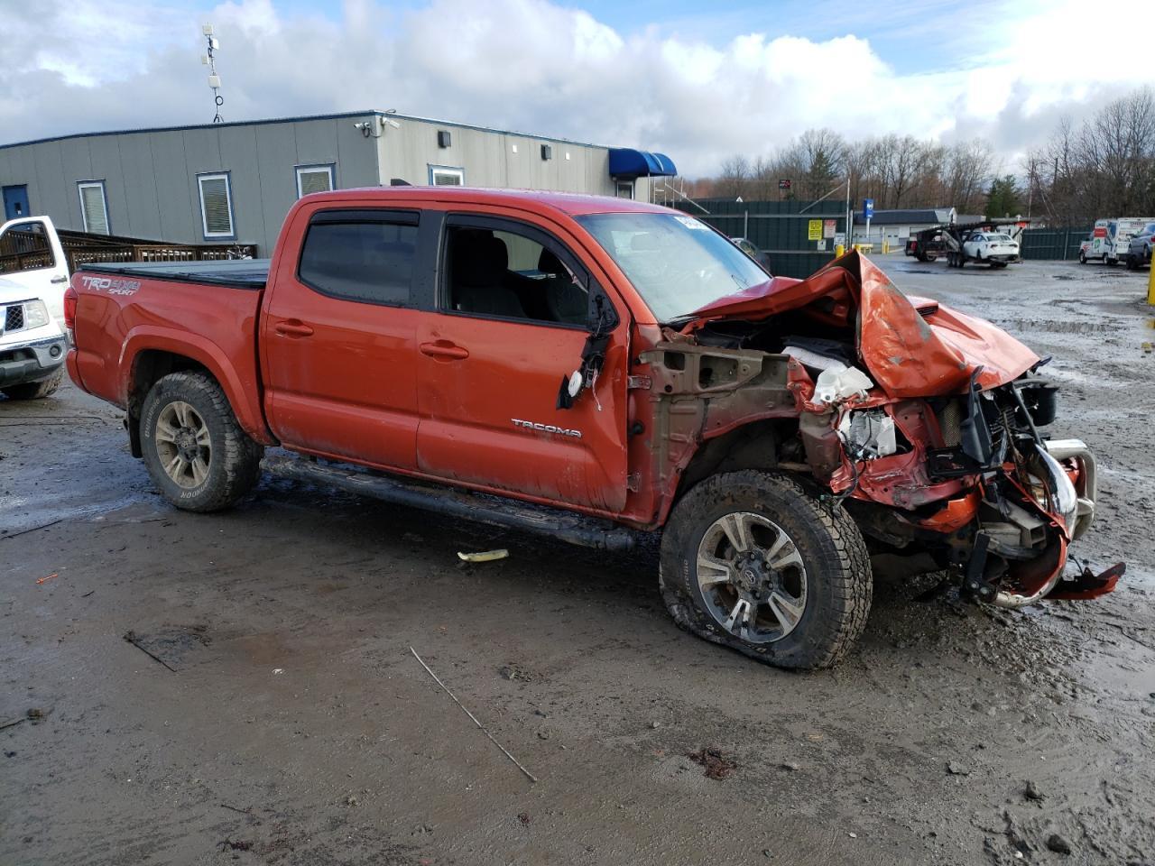2017 TOYOTA TACOMA DOU - Фото 4
