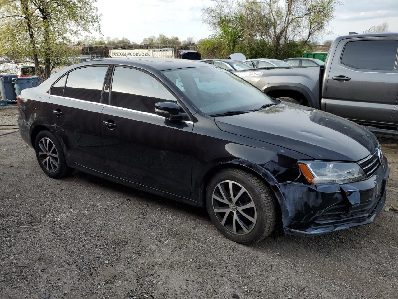 2017 VOLKSWAGEN JETTA SE - Image 4