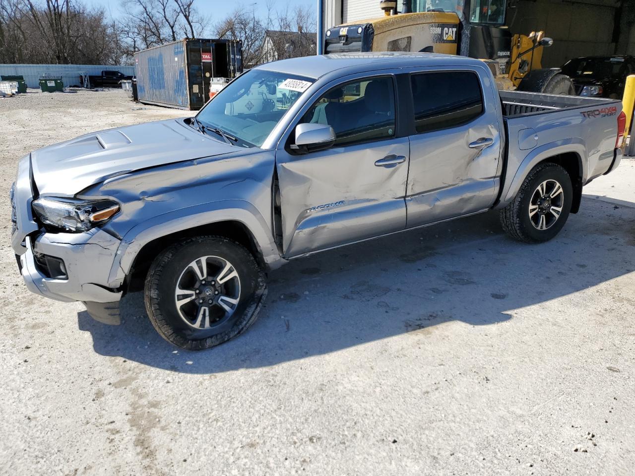 2017 TOYOTA TACOMA DOU
