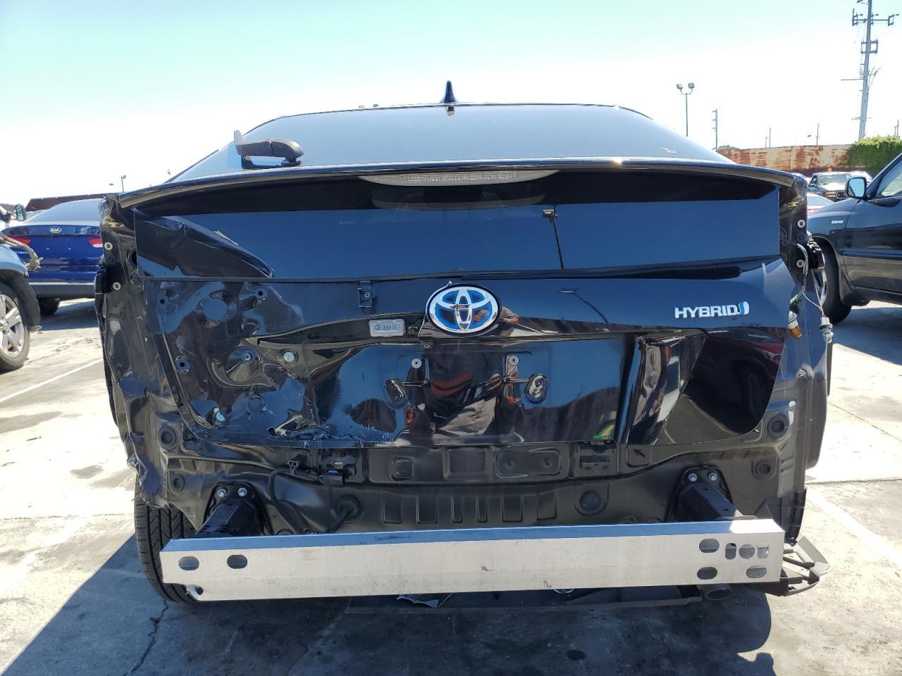 2016 TOYOTA PRIUS - Фото 6