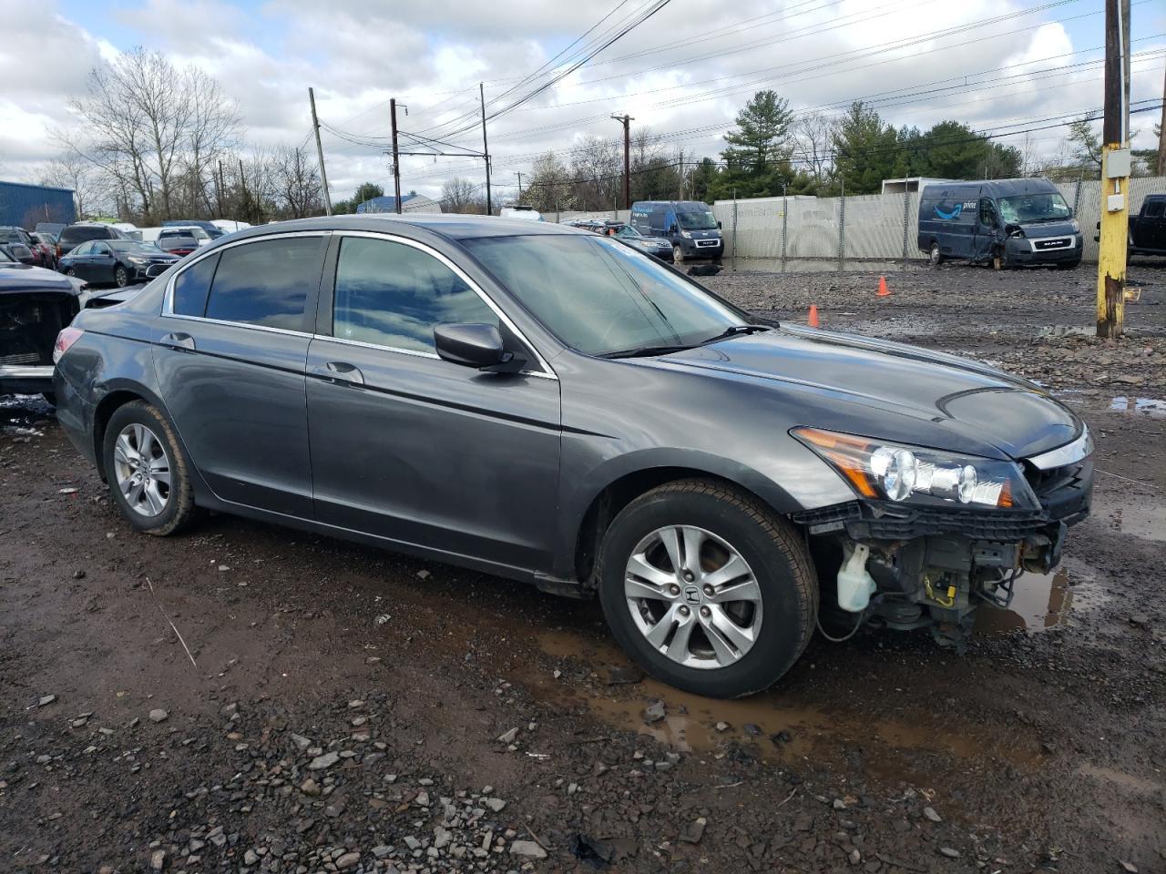 2011 HONDA ACCORD LXP - Image 4