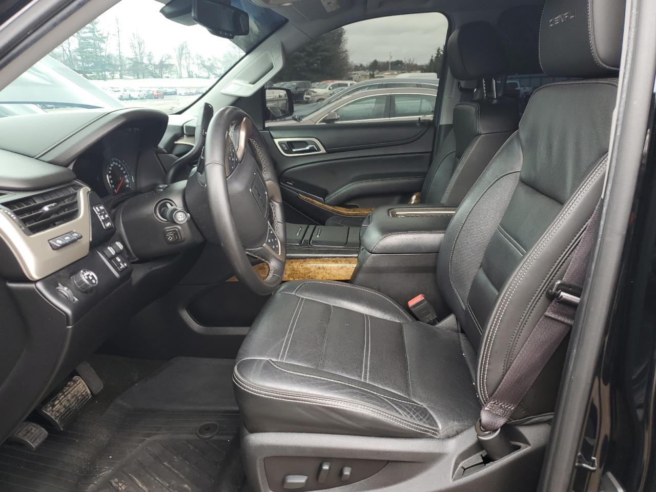 2017 GMC YUKON DENA - Фото 7