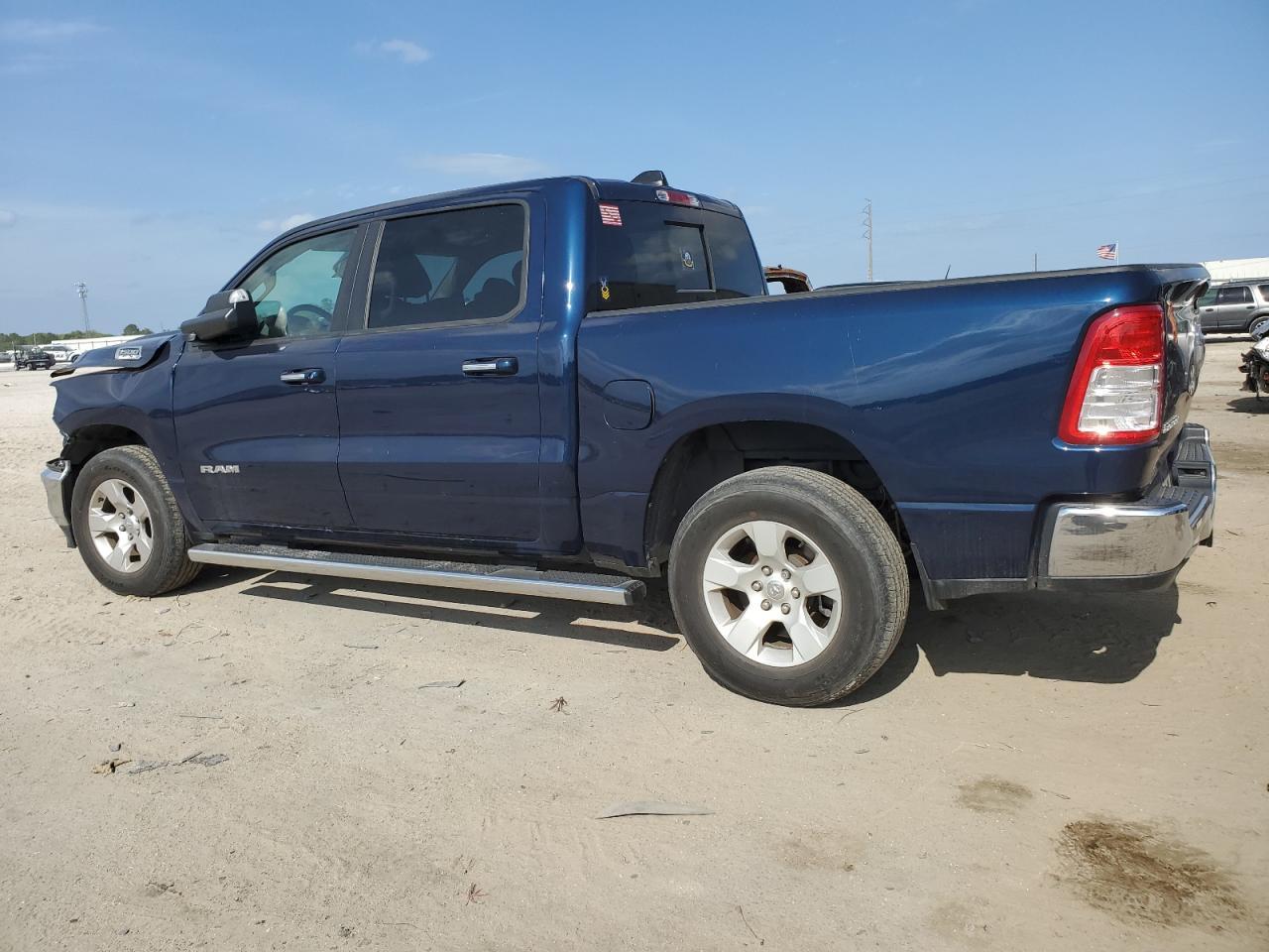 2019 RAM 1500 BIG H - Фото 2