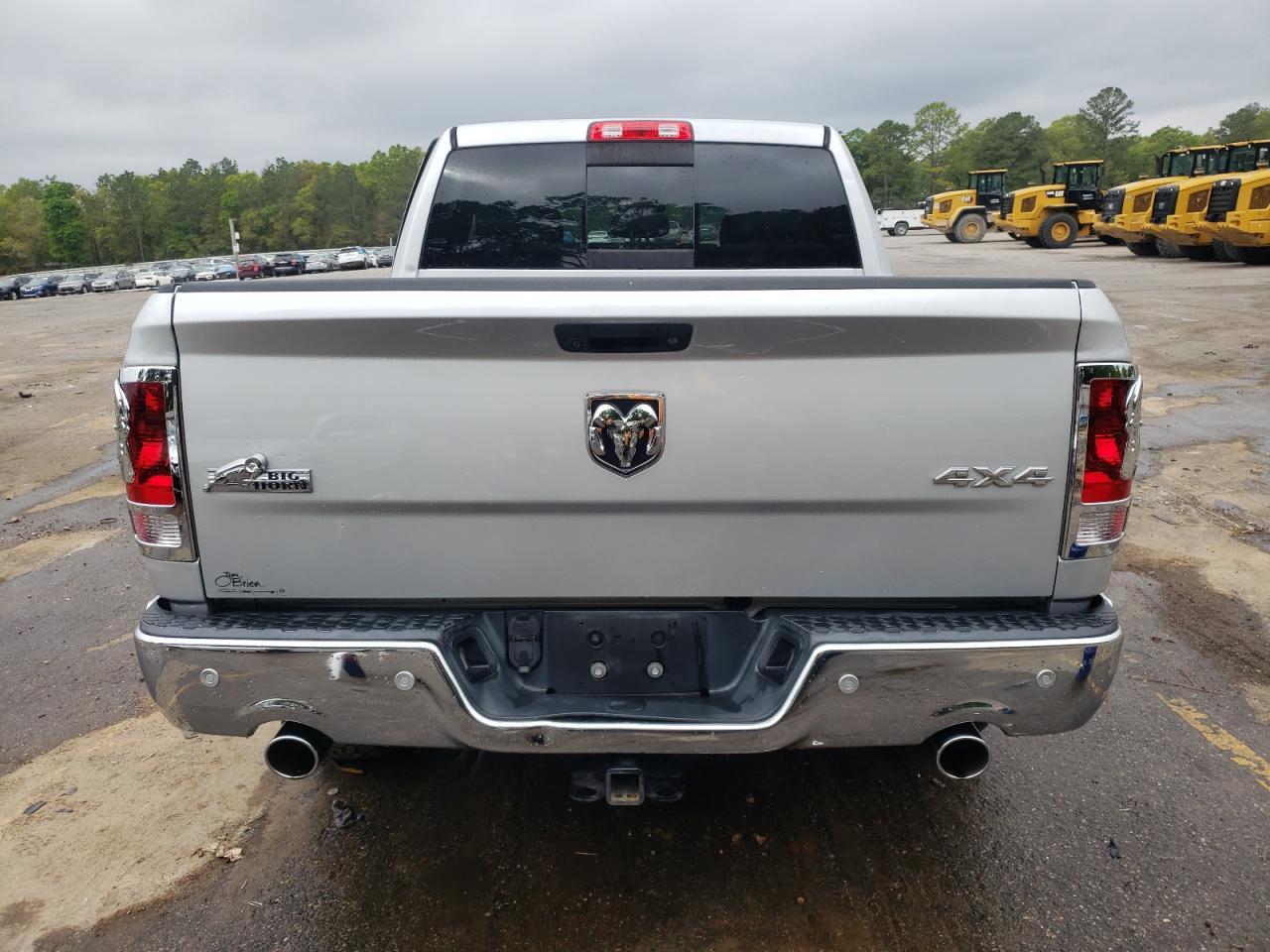 2017 RAM 1500 SLT - Фото 6