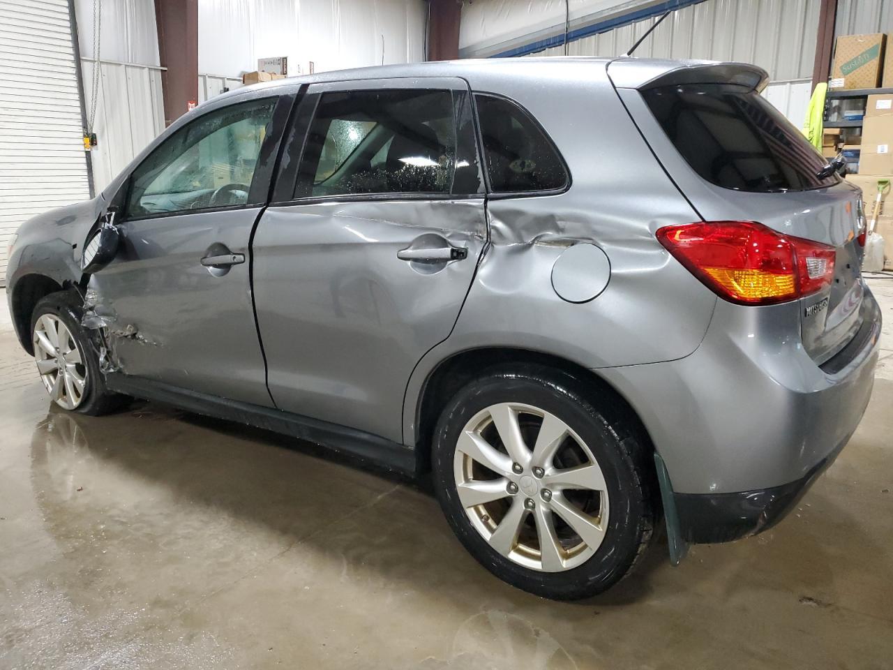 2015 MITSUBISHI OUTLANDER - Фото 2