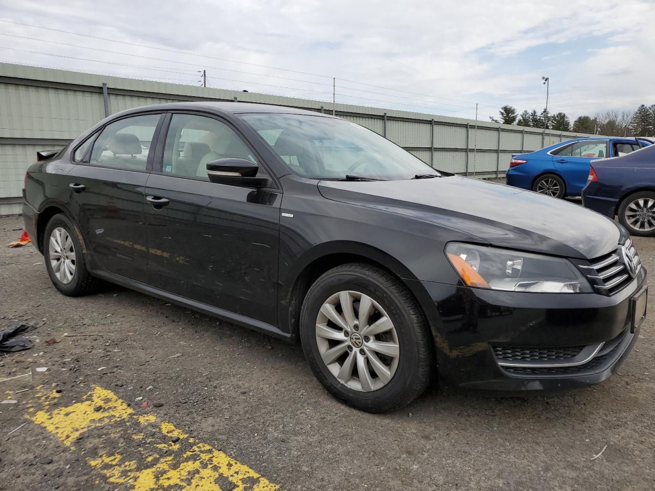 2015 VOLKSWAGEN PASSAT S - Фото 4