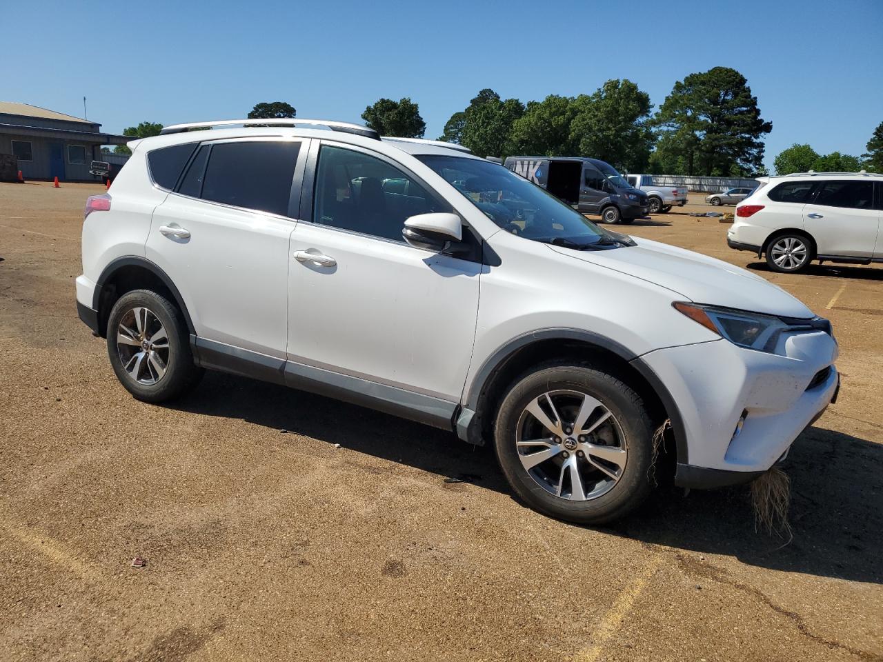 2016 TOYOTA RAV4 XLE - Фото 4