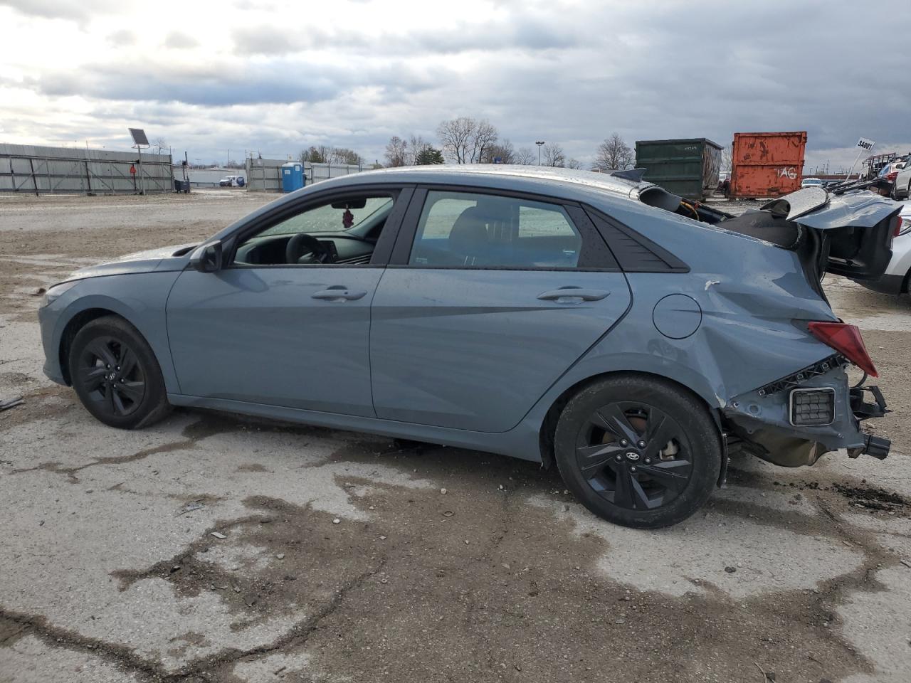 2023 HYUNDAI ELANTRA SE - Image 2