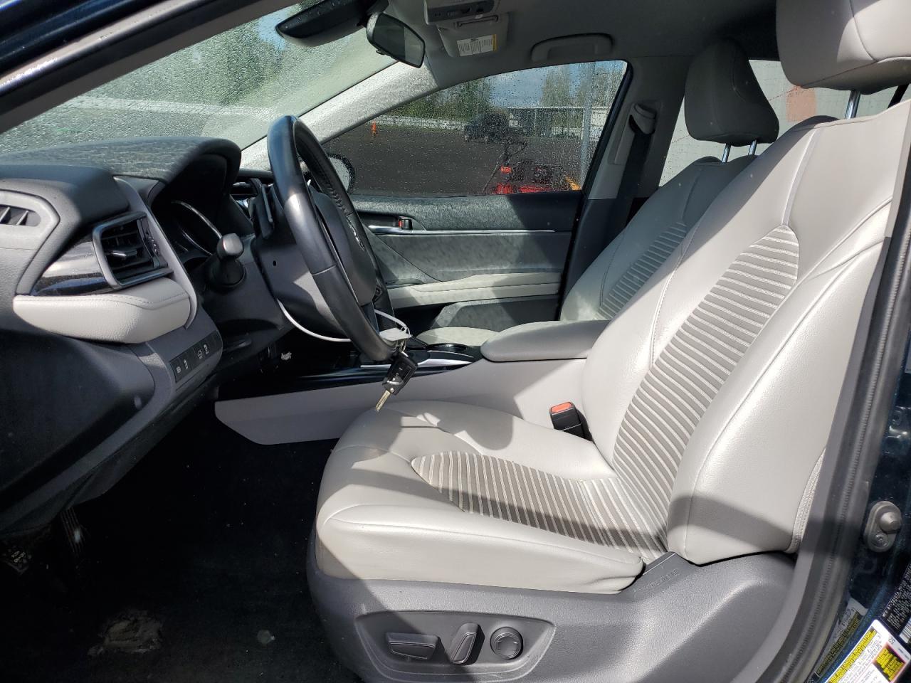 2020 TOYOTA CAMRY SE - Image 7