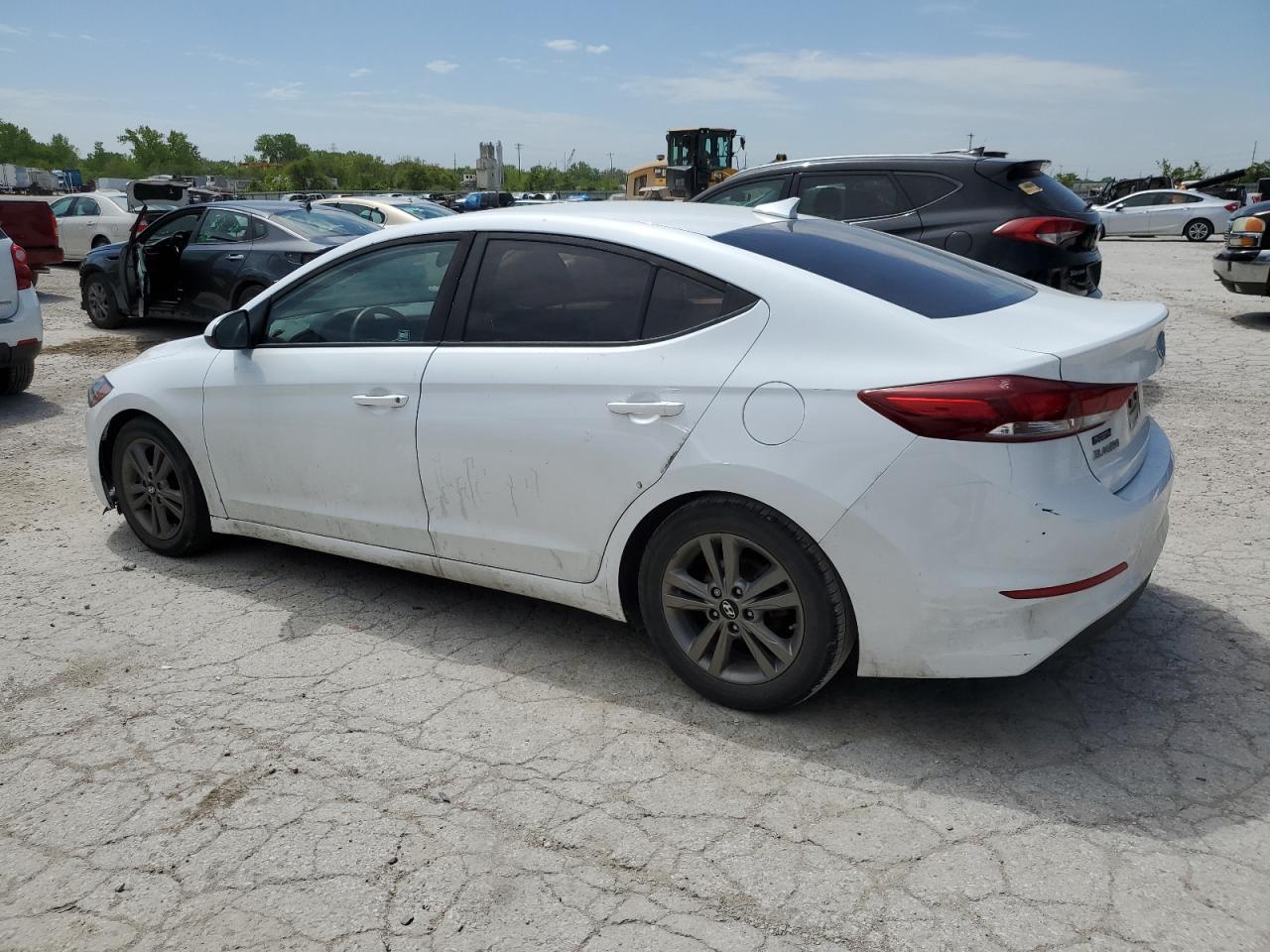 2018 HYUNDAI ELANTRA SE - Фото 2