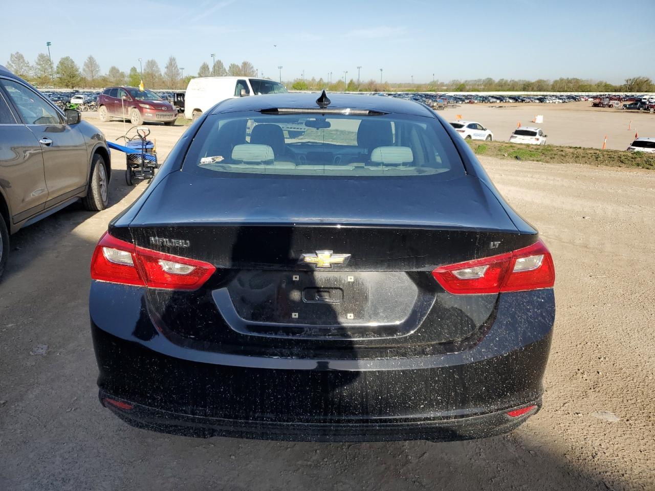 2017 CHEVROLET MALIBU LT - Image 6